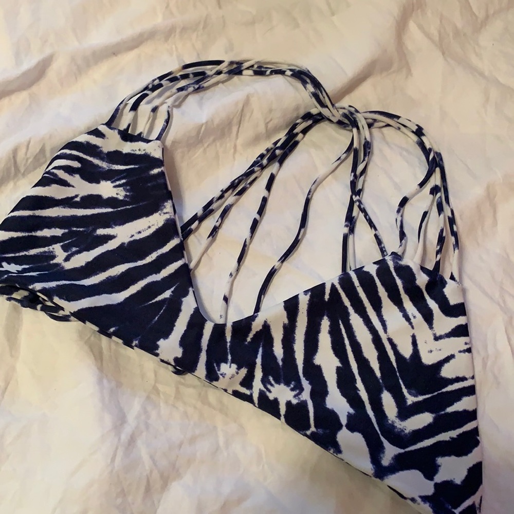 Mikoh banyans top